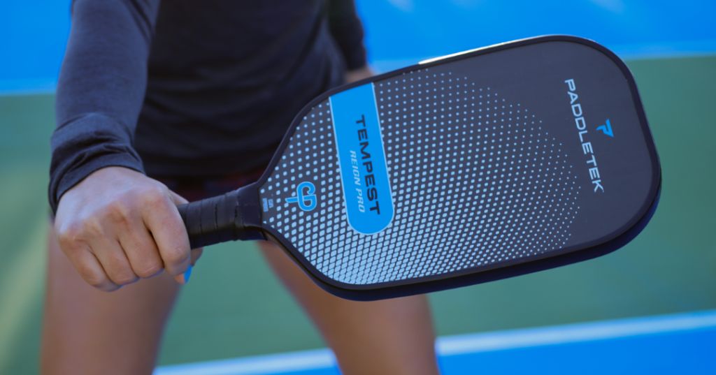 What Pickleball Paddle Do the Pros Use